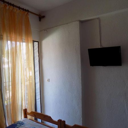 Dialekti Studios Toroni Bagian luar foto