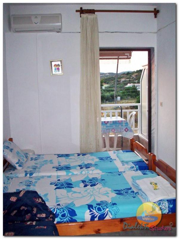 Dialekti Studios Toroni Bagian luar foto